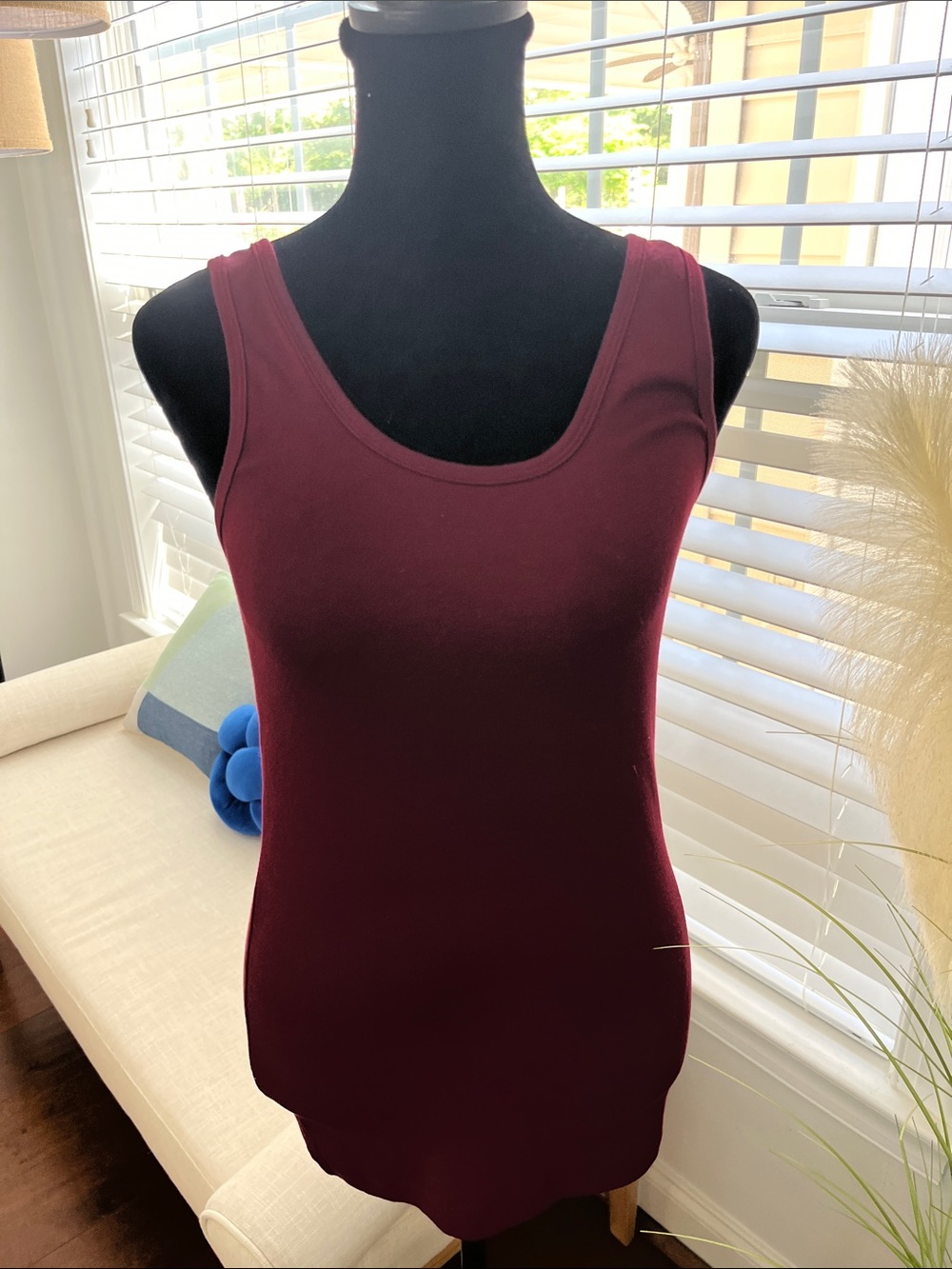 Women's Scoop Neck Tank Top in Maroon - and NWT black tank